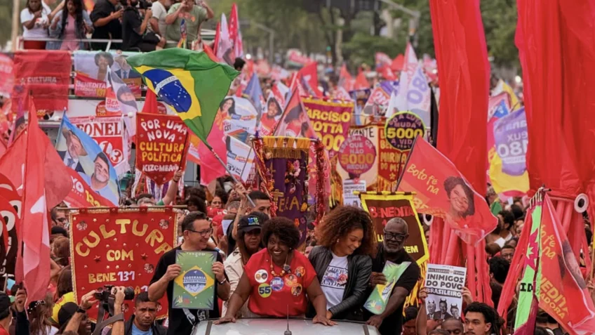 Atos do PT: mobilizações em 6 estados impulsionam Lula